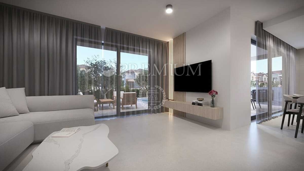 Malinska, hiša z bazenom in pogledom na morje, novogradnja!