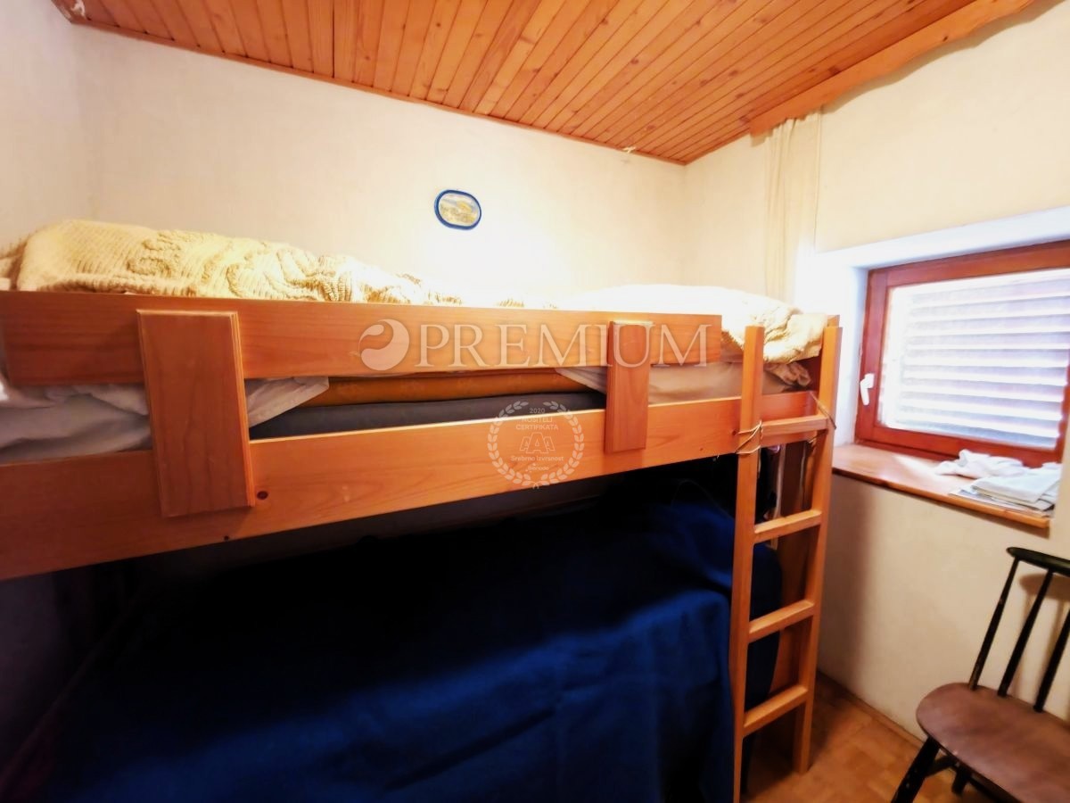 Punat, dvosobno stanovanje, 350 m od morja, 120.000 EUR 