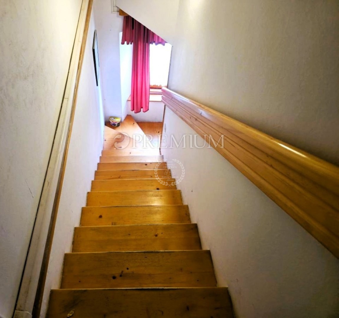 Punat, dvosobno stanovanje, 350 m od morja, 120.000 EUR 