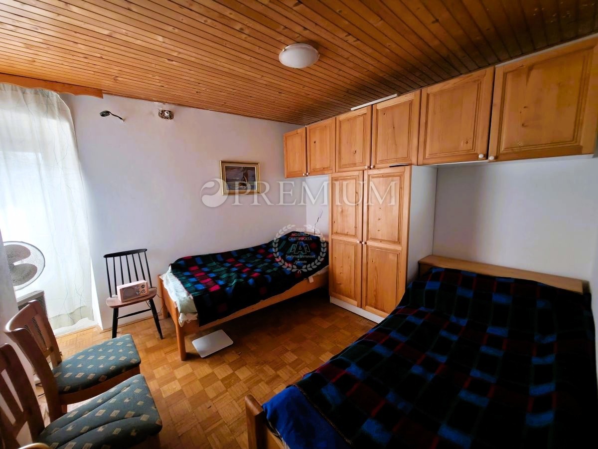 Punat, dvosobno stanovanje, 350 m od morja, 120.000 EUR 