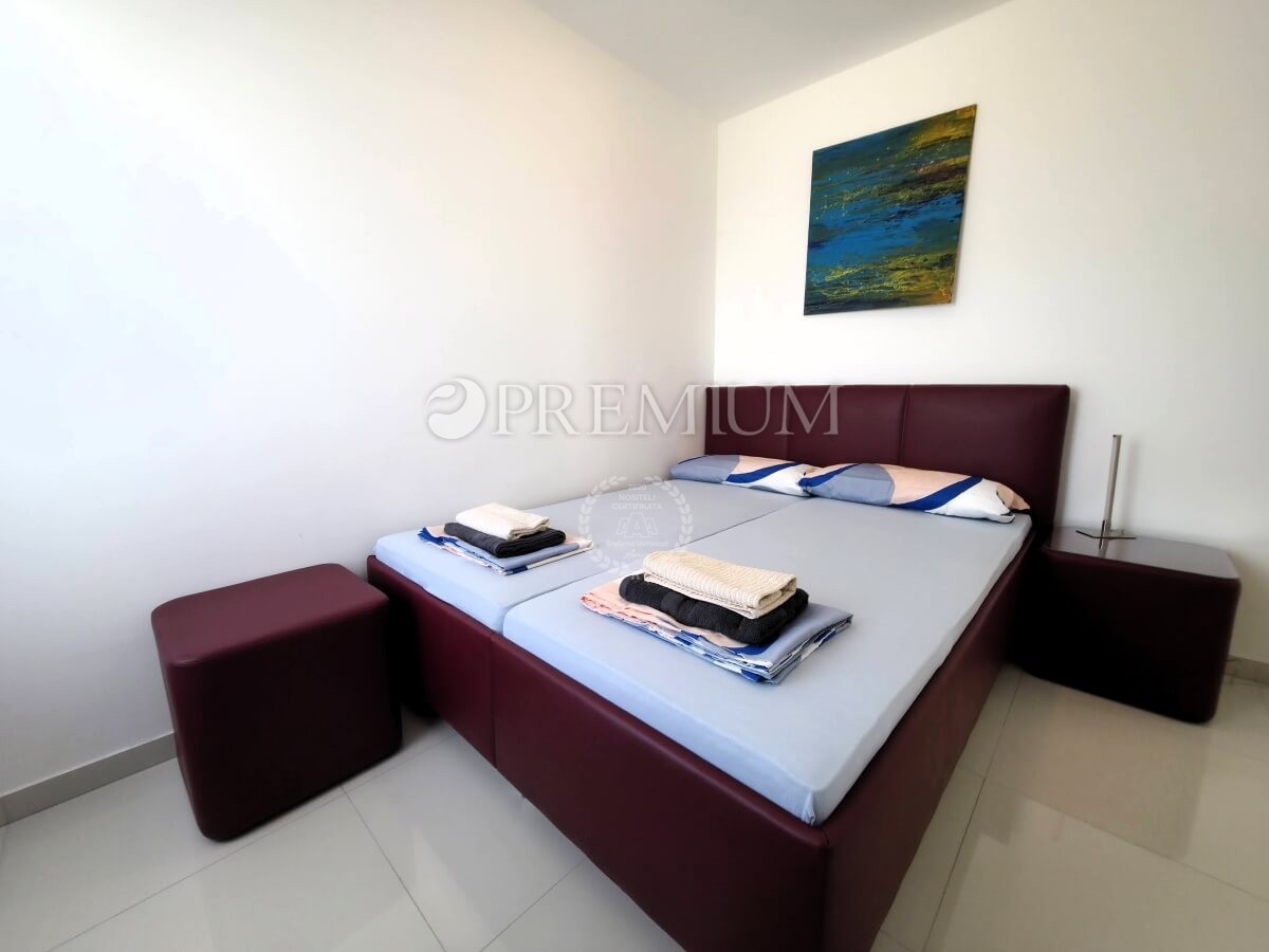 Njivice, 2 opremljena apartmaja z lepim pogledom na morje