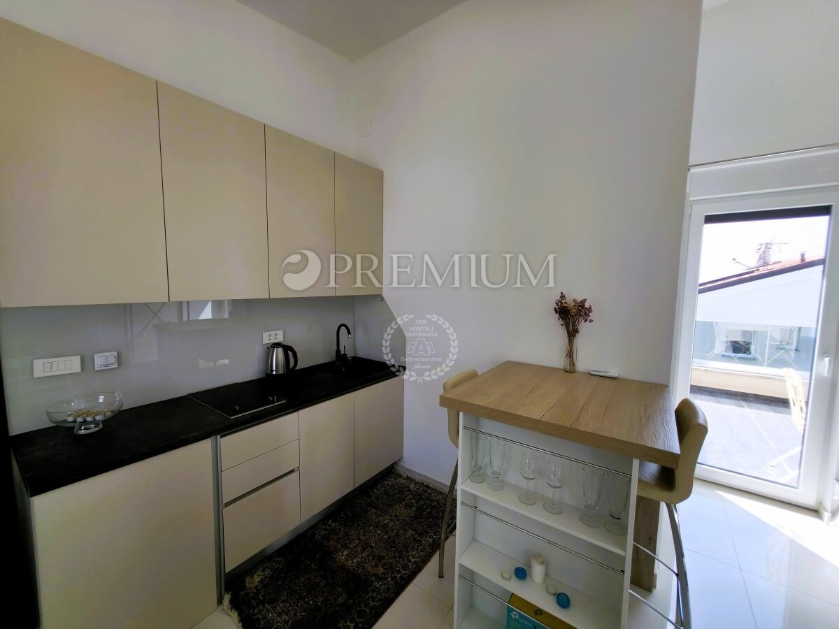 Njivice, 2 opremljena apartmaja z lepim pogledom na morje