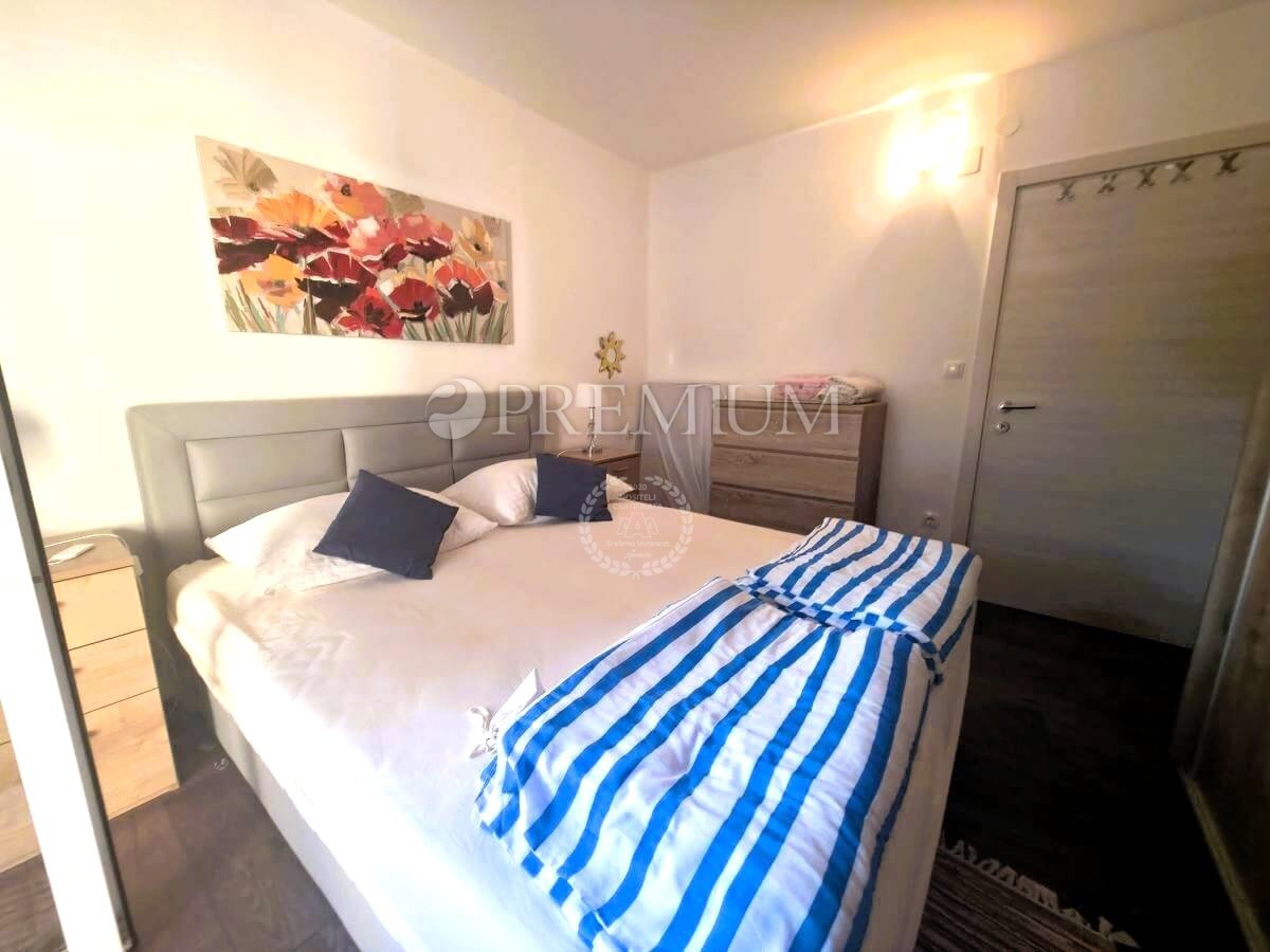 Njivice – apartma naprodaj – odlična lokacija!