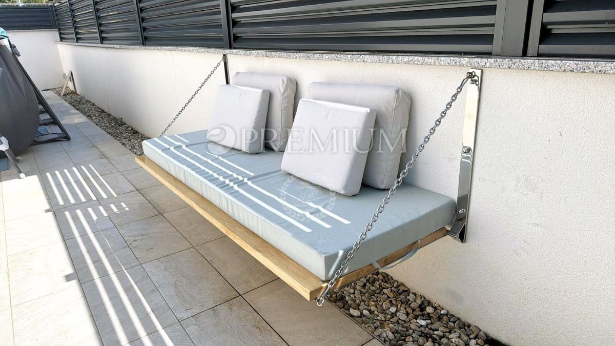 Malinska – pritlično stanovanje z vrtom!