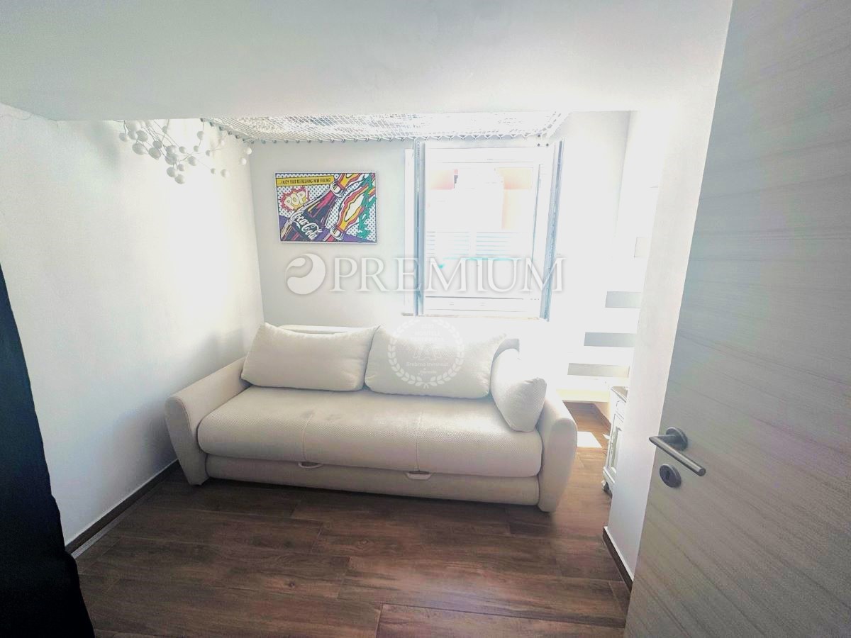 Malinska – pritlično stanovanje z vrtom!