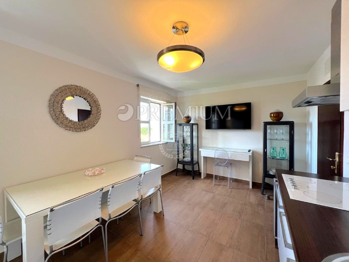 Malinska, opremljeno stanovanje blizu morja!