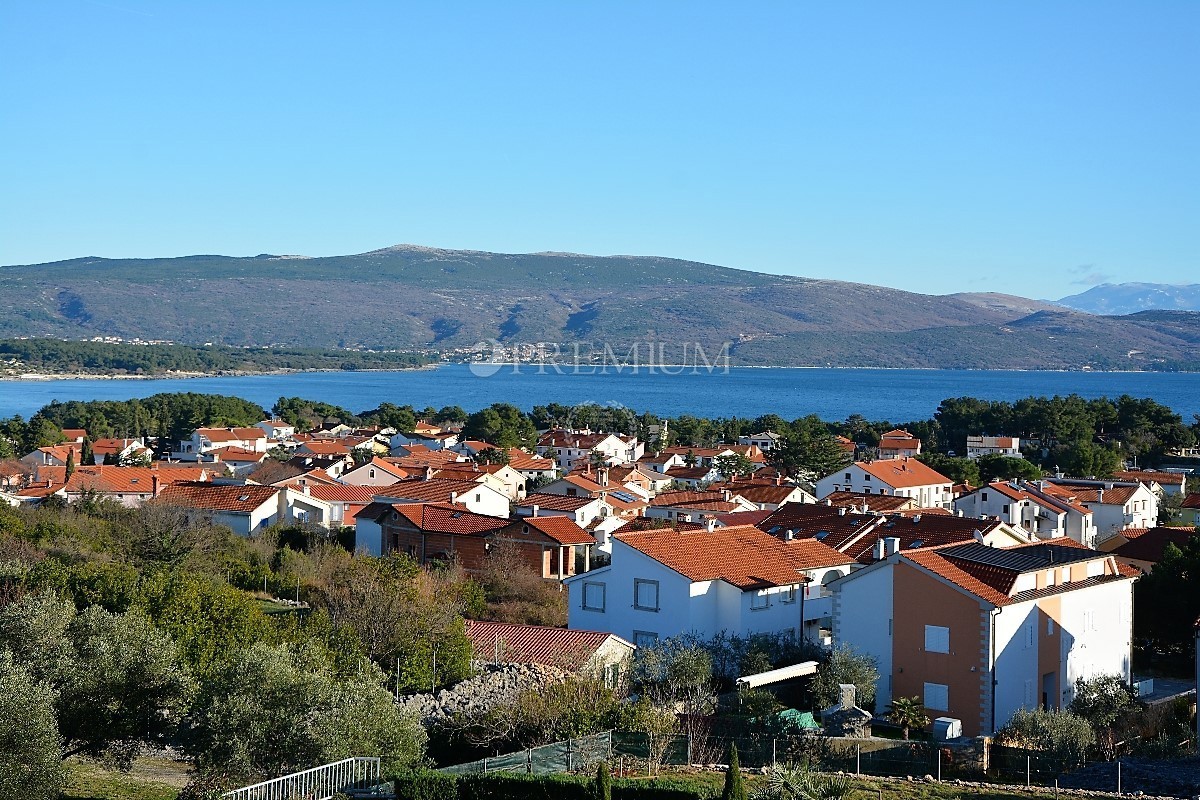 Mesto Krk, prodaja apartmaja na odlični lokaciji s čudovitim pogledom na morje!