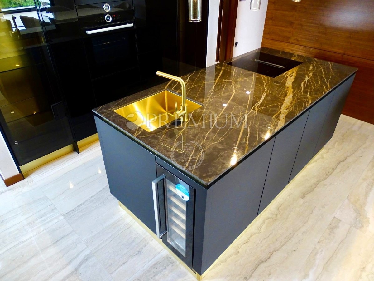 Malinska, prodamo, sodoben penthouse z odprtim pogledom na morje! Novogradnja!