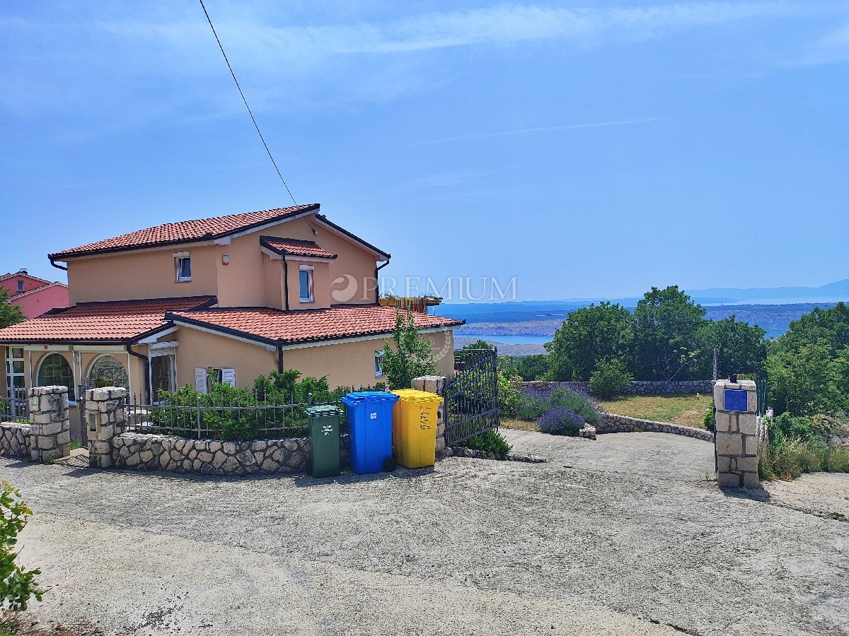 Šmrika, prodaja samostojne hiše z bazenom!