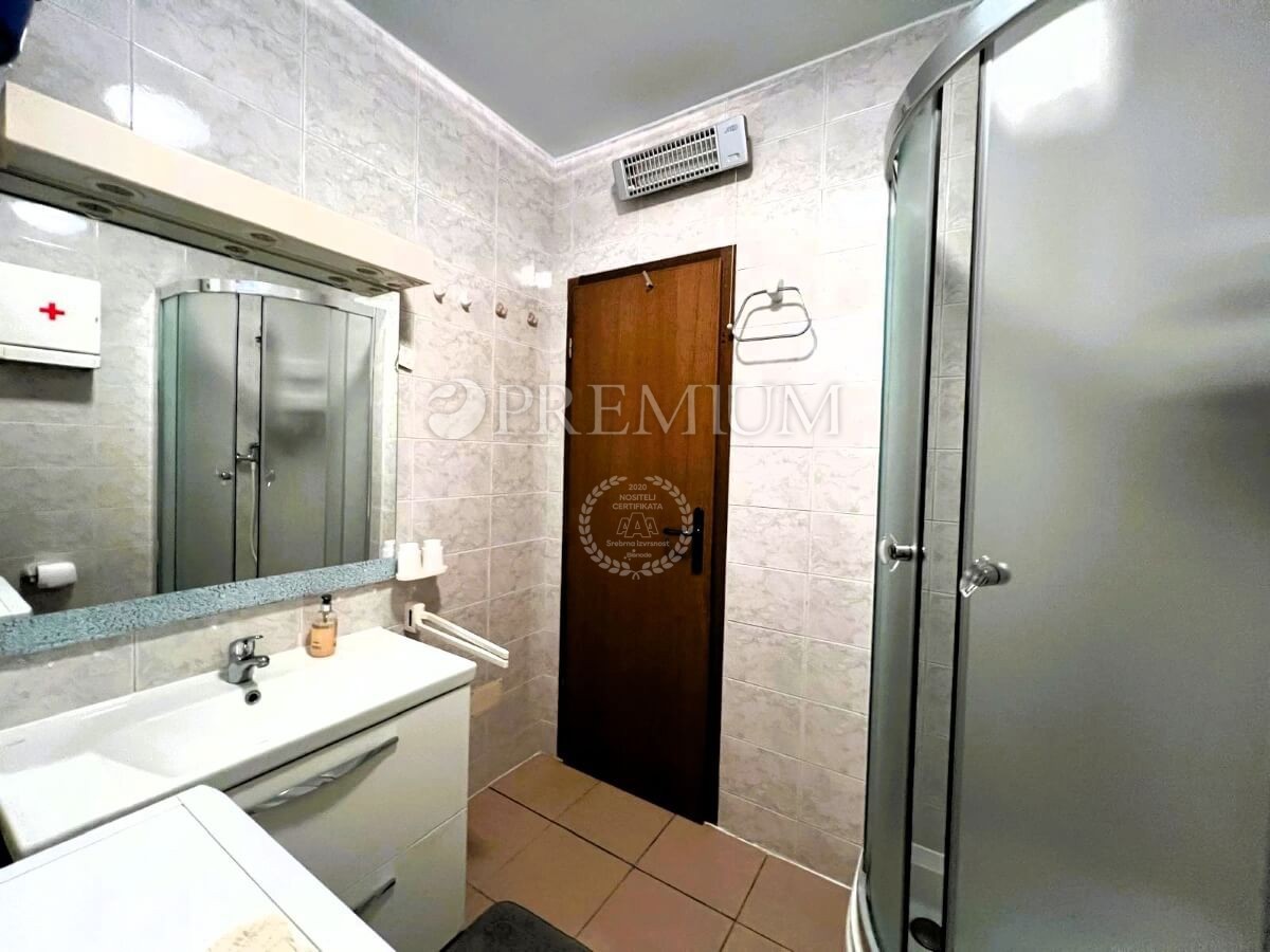 Malinska, apartma, 1. nadstropje, 300 m od morja