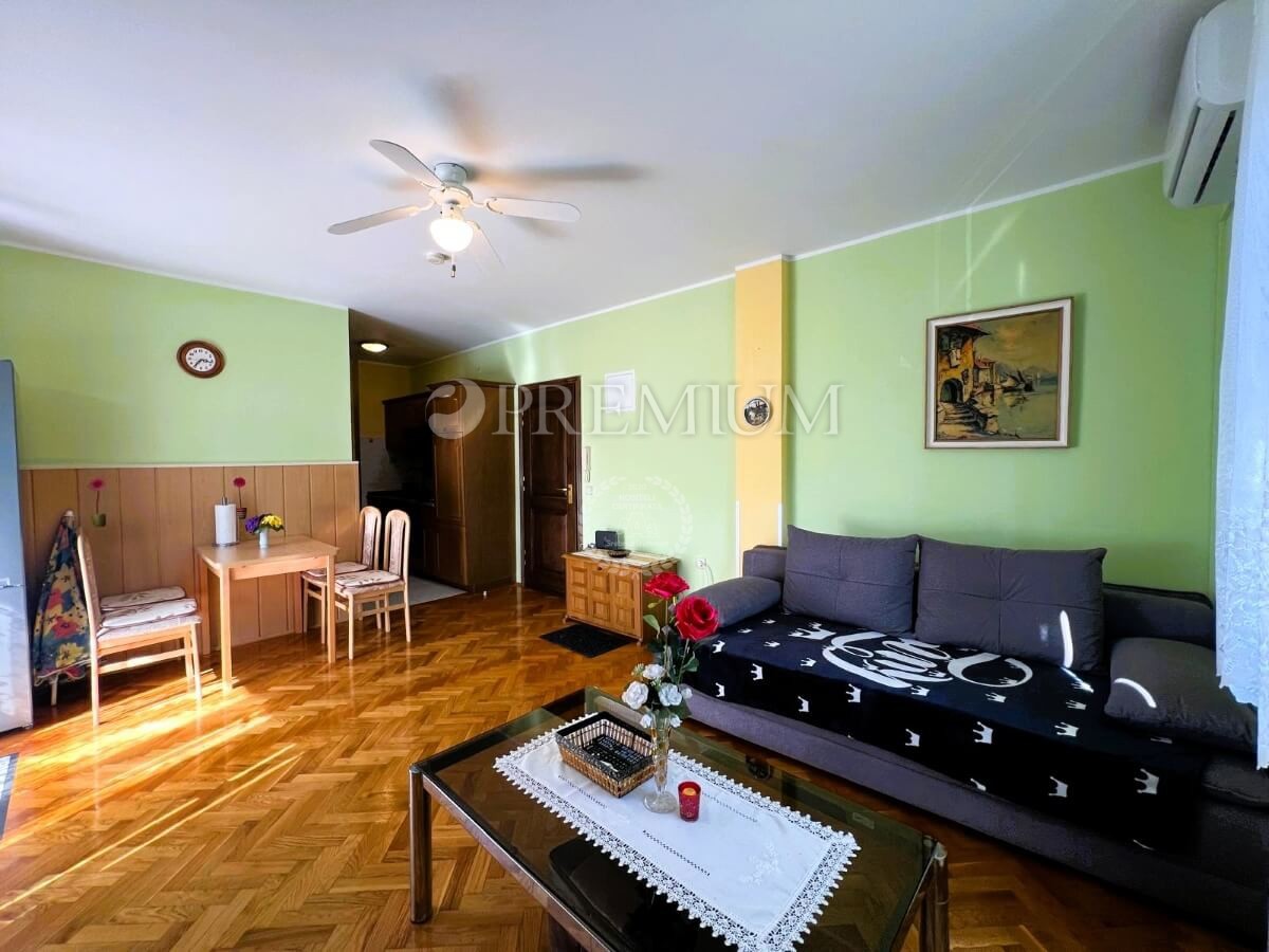 Malinska, apartma, 1. nadstropje, 300 m od morja