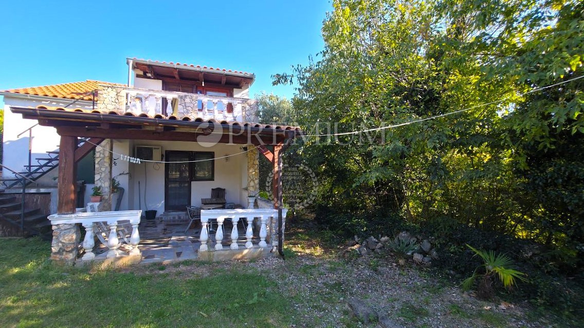 Vrbnik, okolica, Samostojna Hiša z Vrtom!