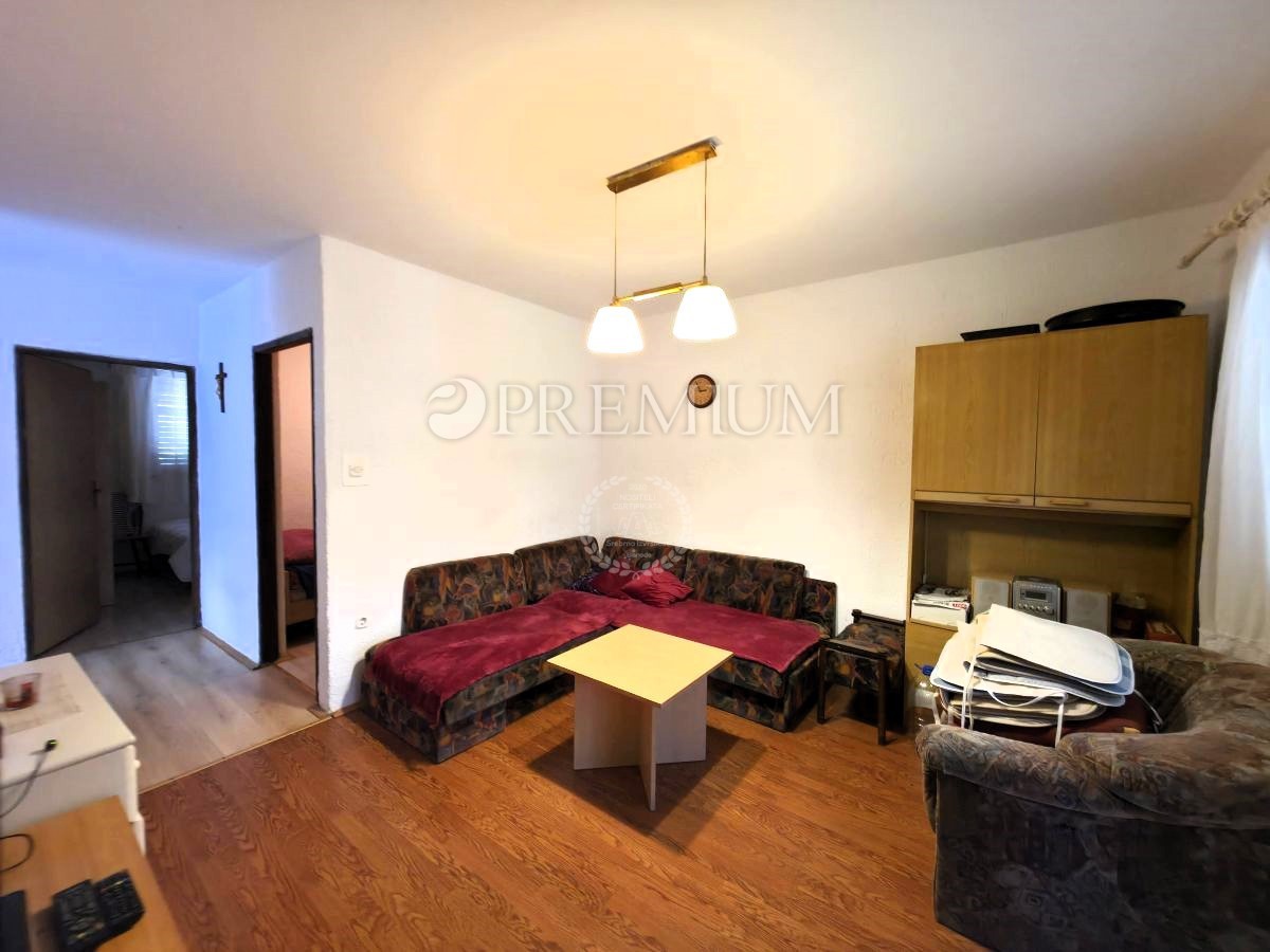 Vrbnik, okolica, Samostojna Hiša z Vrtom!