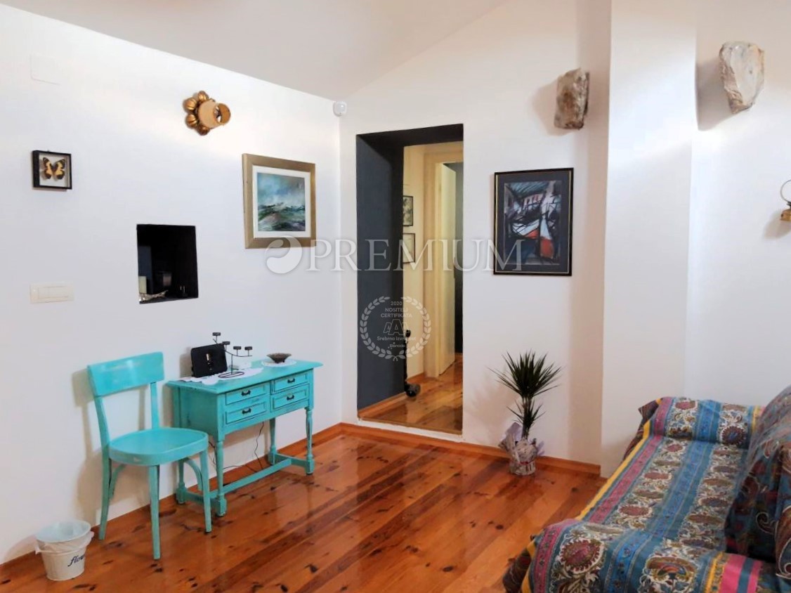 Okolica Malinske, kamnita hiša z bazenom in vrtom!