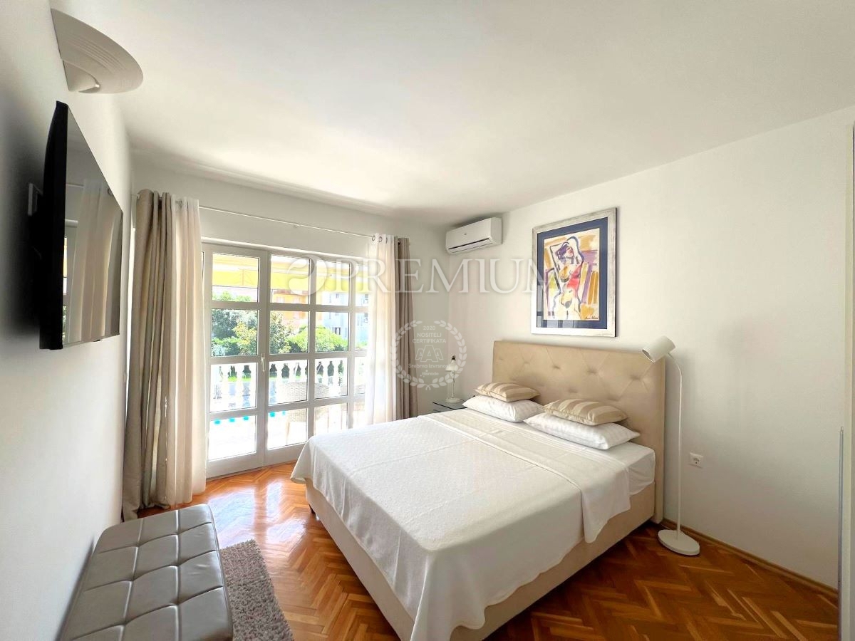 Stanovanje Malinska, Krk – pogled na morje, parkirno mesto!