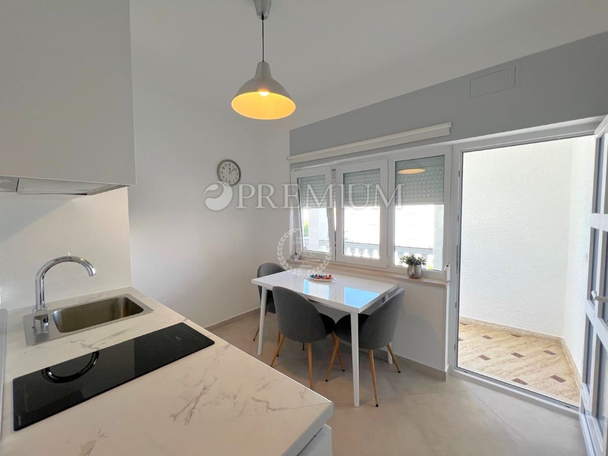 Stanovanje Malinska, Krk – pogled na morje, parkirno mesto!