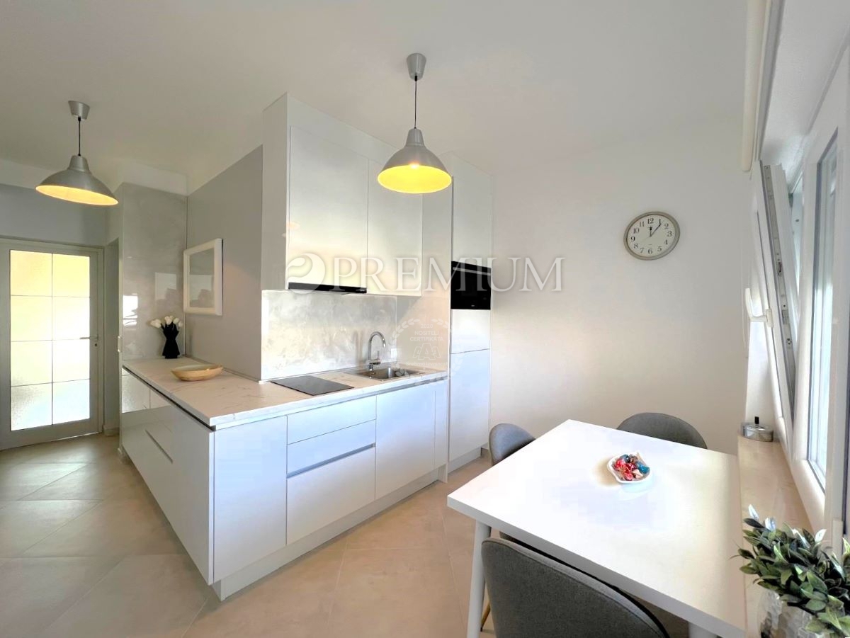 Stanovanje Malinska, Krk – pogled na morje, parkirno mesto!