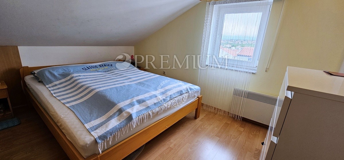 Malinska, prostoren apartma s čudovitim pogledom na morje!