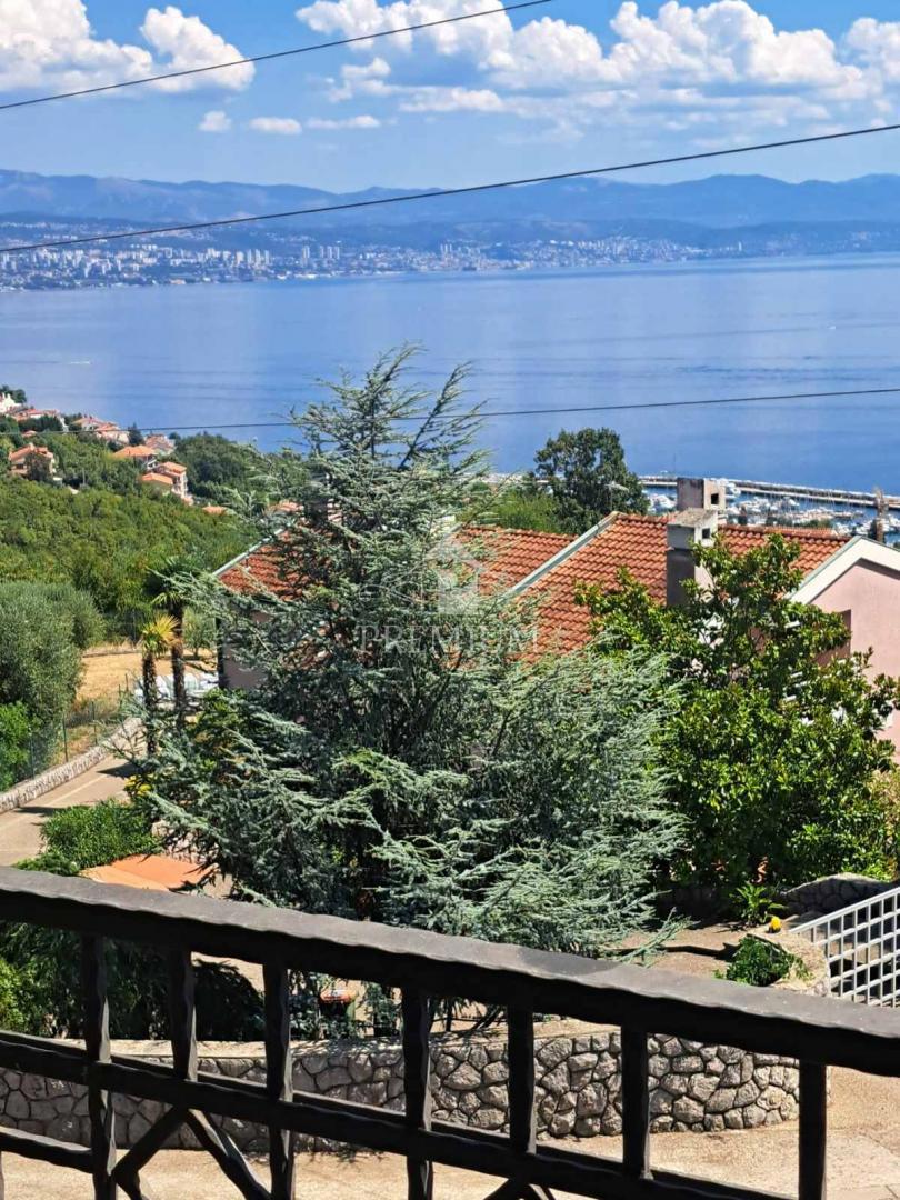 STANOVANJE 97,76 m2 S ČUDOVITIM POGLEDOM NA KVARNER