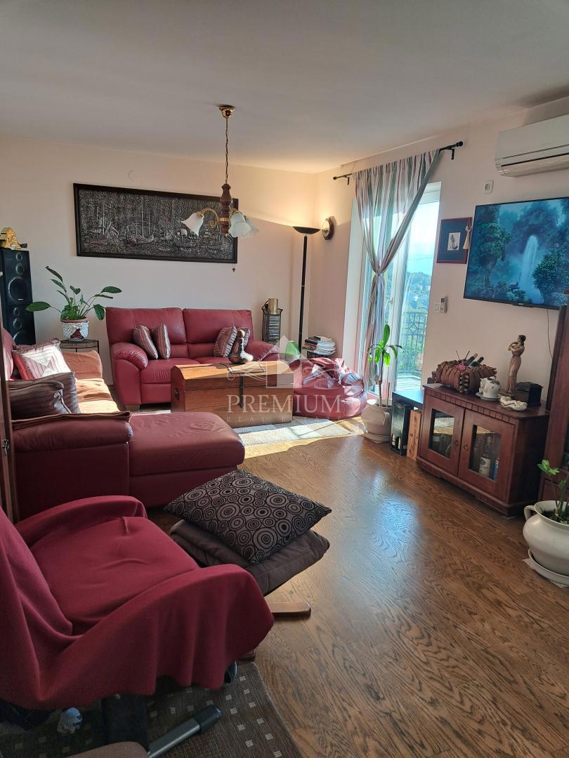 STANOVANJE 97,76 m2 S ČUDOVITIM POGLEDOM NA KVARNER