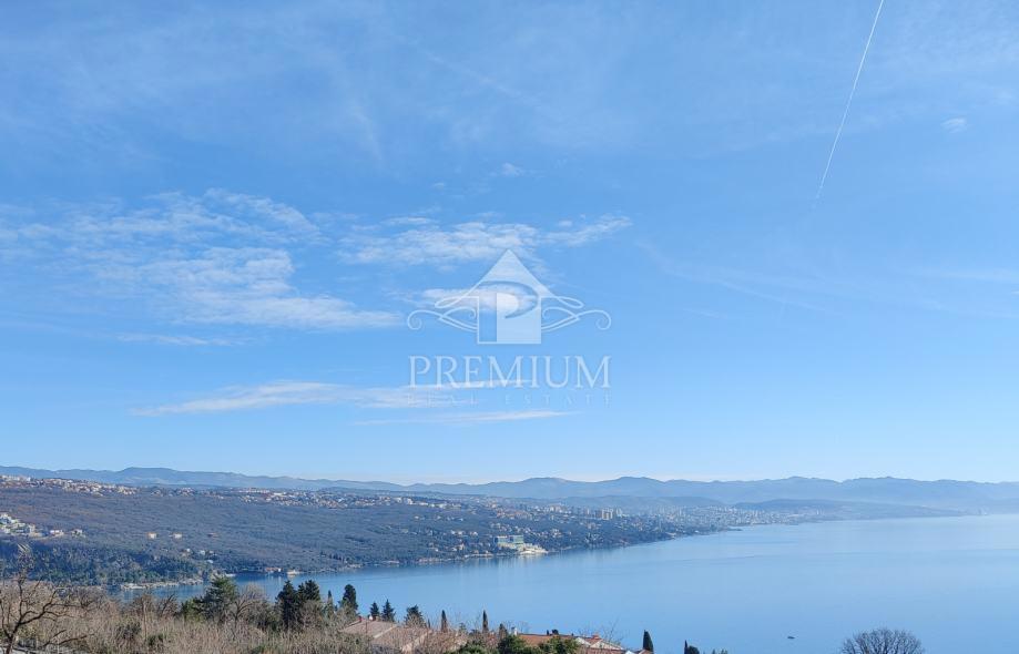 APPARTAMENTO CON GARAGE VICINO AL CENTRO DI ABBAZIA