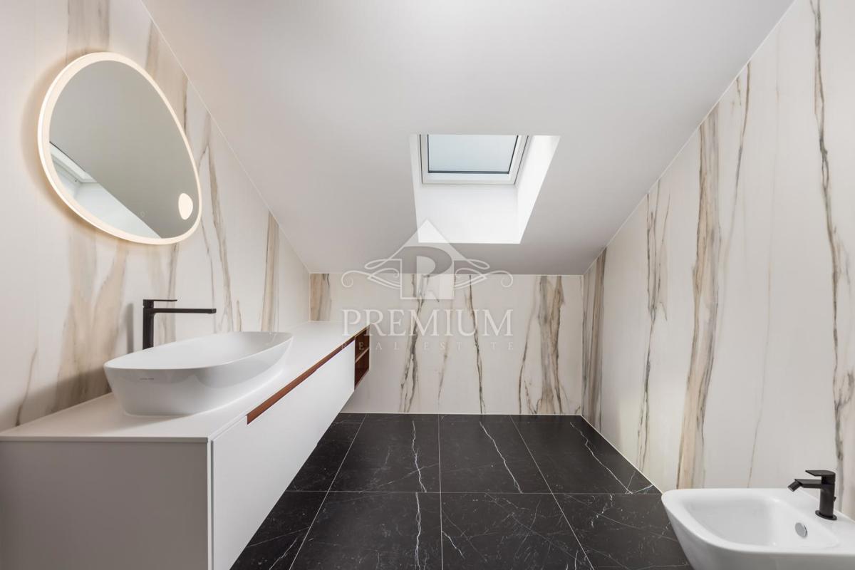 PENTHOUSE S PREKRASNIM RAZGLEDOM, DVIGALOM, GARAŽO