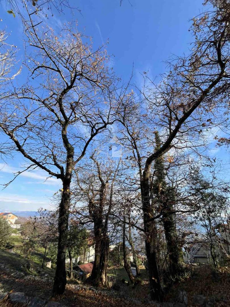 ZAZIDLJIVO ZEMLJIŠČE S PREKRASNIM RAZGLEDOM, 1181 m2