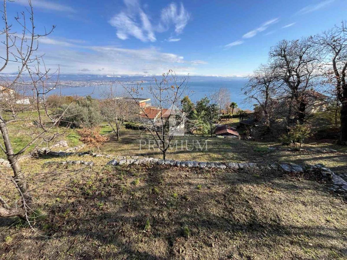 ZAZIDLJIVO ZEMLJIŠČE S PREKRASNIM RAZGLEDOM, 1181 m2