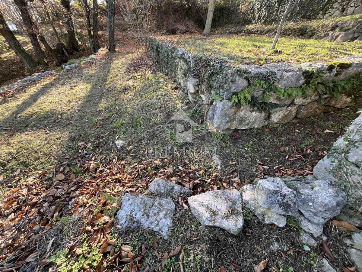 ZAZIDLJIVO ZEMLJIŠČE S PREKRASNIM RAZGLEDOM, 1181 m2