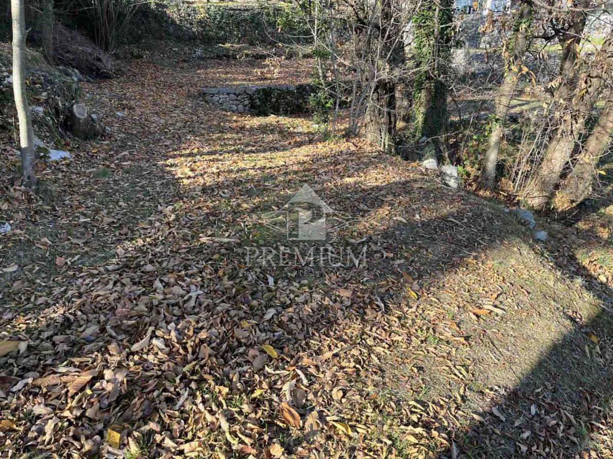 ZAZIDLJIVO ZEMLJIŠČE S PREKRASNIM RAZGLEDOM, 1181 m2