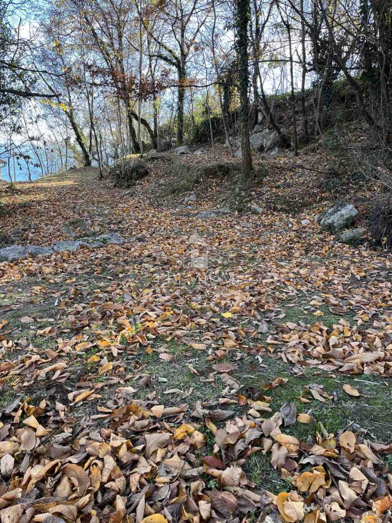 ZAZIDLJIVO ZEMLJIŠČE S PREKRASNIM RAZGLEDOM, 1181 m2