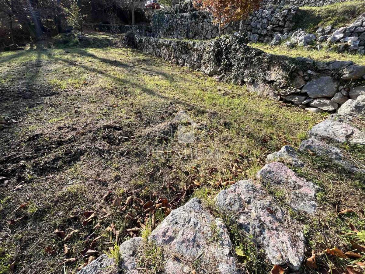 ZAZIDLJIVO ZEMLJIŠČE S PREKRASNIM RAZGLEDOM, 1181 m2