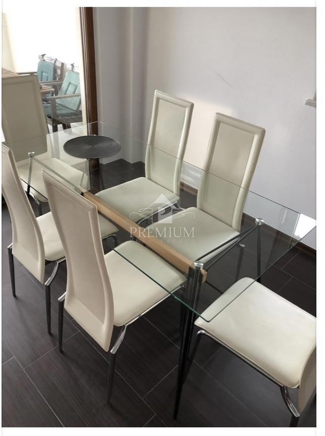 MODERNO STANOVANJE S PANORAMSKIM RAZGLEDOM, PARKIRIŠČE