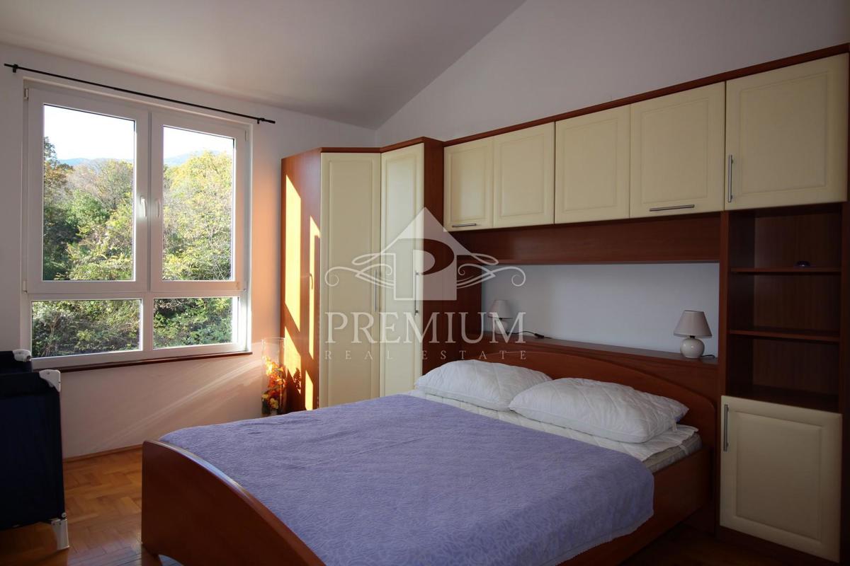 STANOVANJE NA DOBRI LOKACIJI, 2s+kopalnica, parking, balkon, terasa