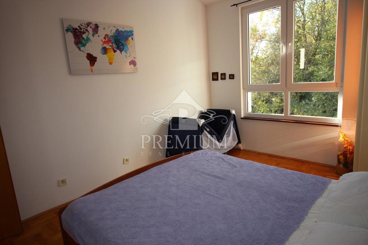 STANOVANJE NA DOBRI LOKACIJI, 2s+kopalnica, parking, balkon, terasa