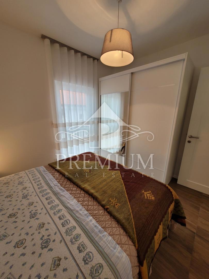 PENTHOUSE S STREŠNO TERASO, PANORAMSKI RAZGLED, GARAŽA