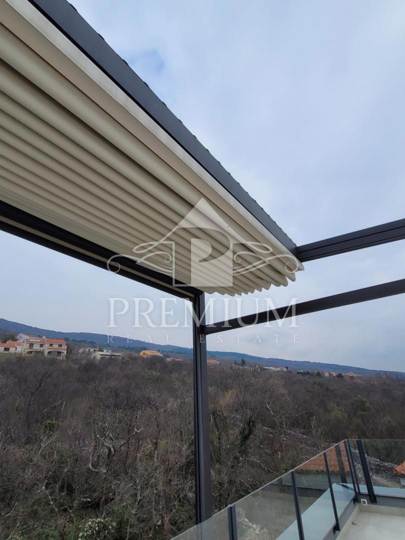 PENTHOUSE S STREŠNO TERASO, PANORAMSKI RAZGLED, GARAŽA