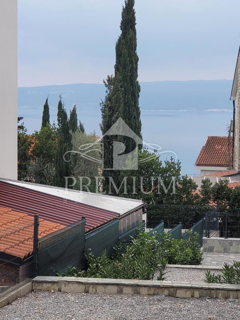 PENTHOUSE S STREŠNO TERASO, PANORAMSKI RAZGLED, GARAŽA