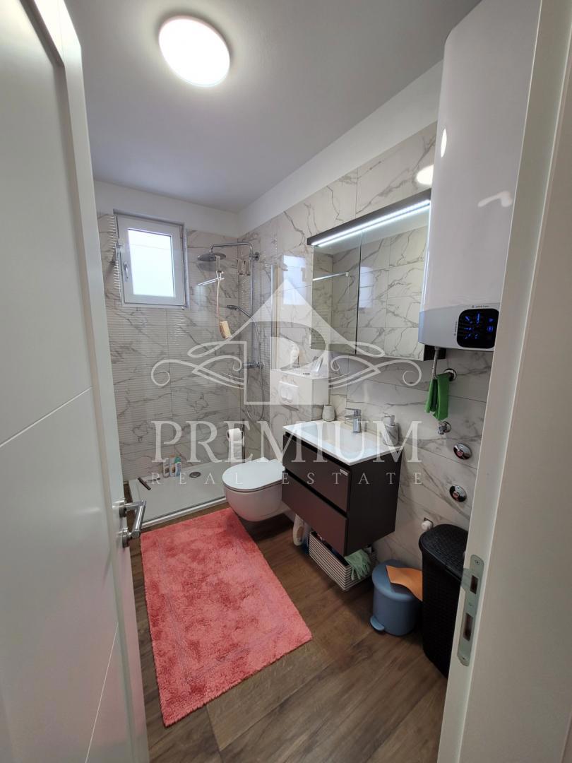 PENTHOUSE S STREŠNO TERASO, PANORAMSKI RAZGLED, GARAŽA