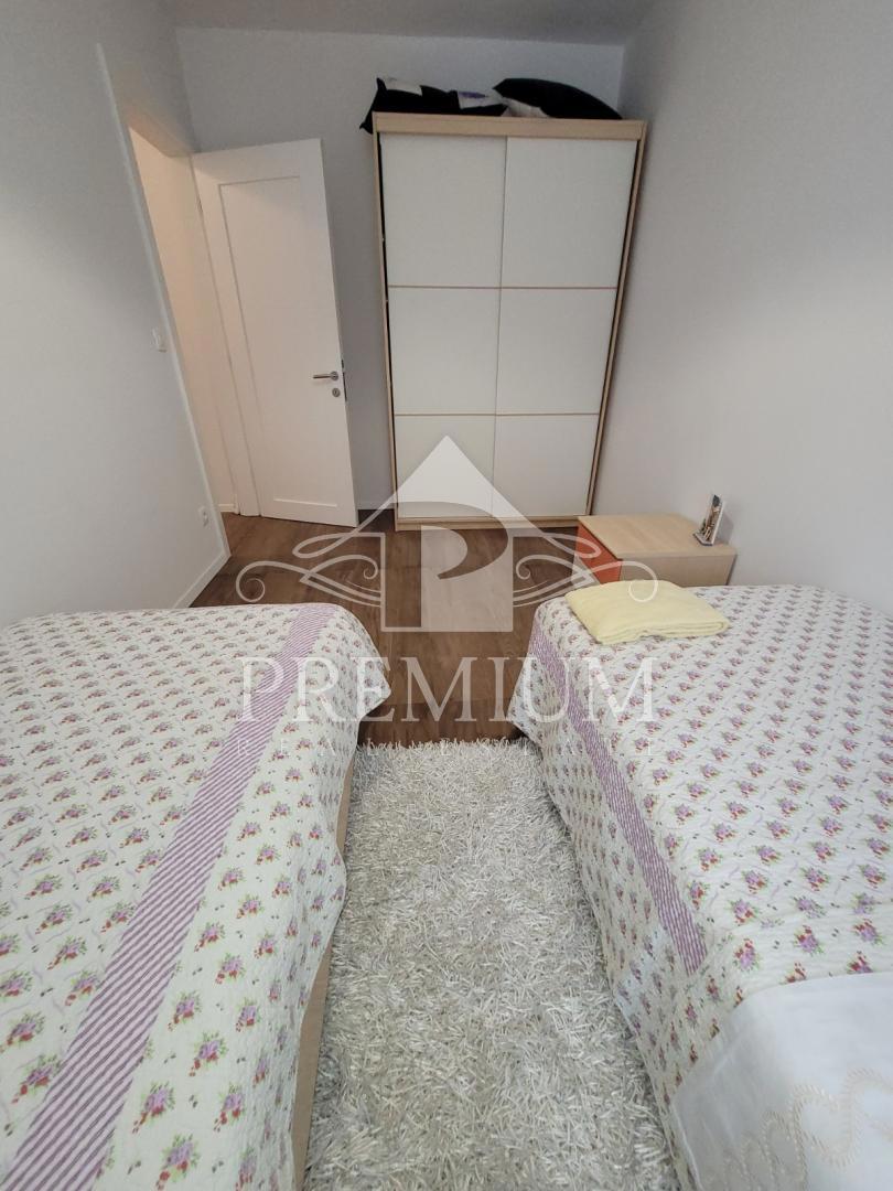 PENTHOUSE S STREŠNO TERASO, PANORAMSKI RAZGLED, GARAŽA