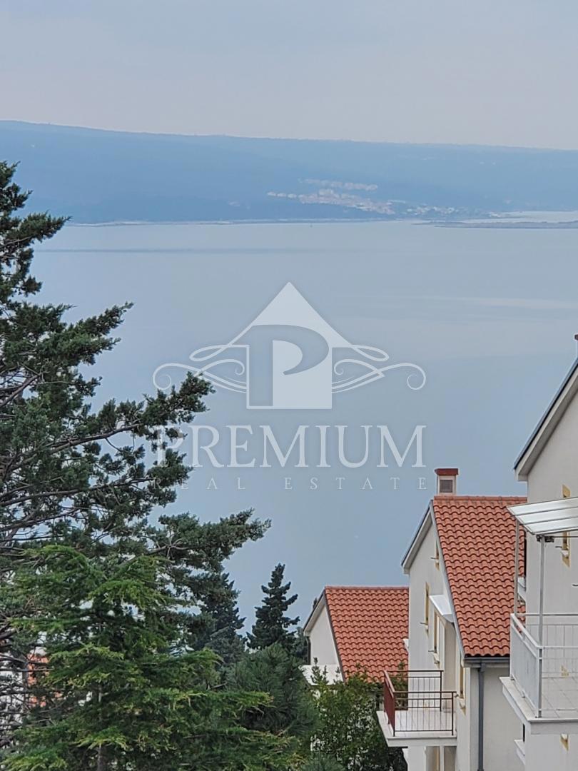 PENTHOUSE S STREŠNO TERASO, PANORAMSKI RAZGLED, GARAŽA