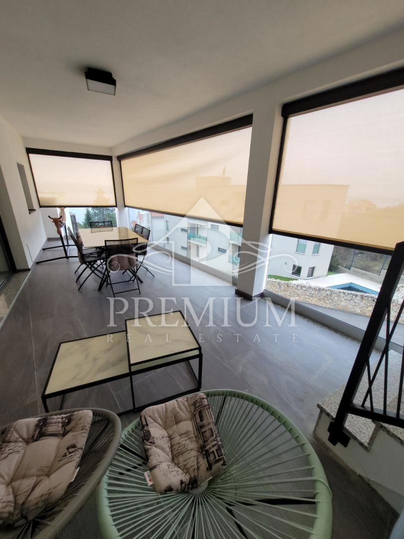 PENTHOUSE S STREŠNO TERASO, PANORAMSKI RAZGLED, GARAŽA