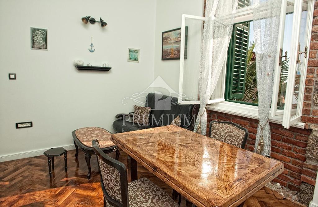 STANOVANJE V CENTRU 101 m2 + APP 33 m2, bližina morja, razgled