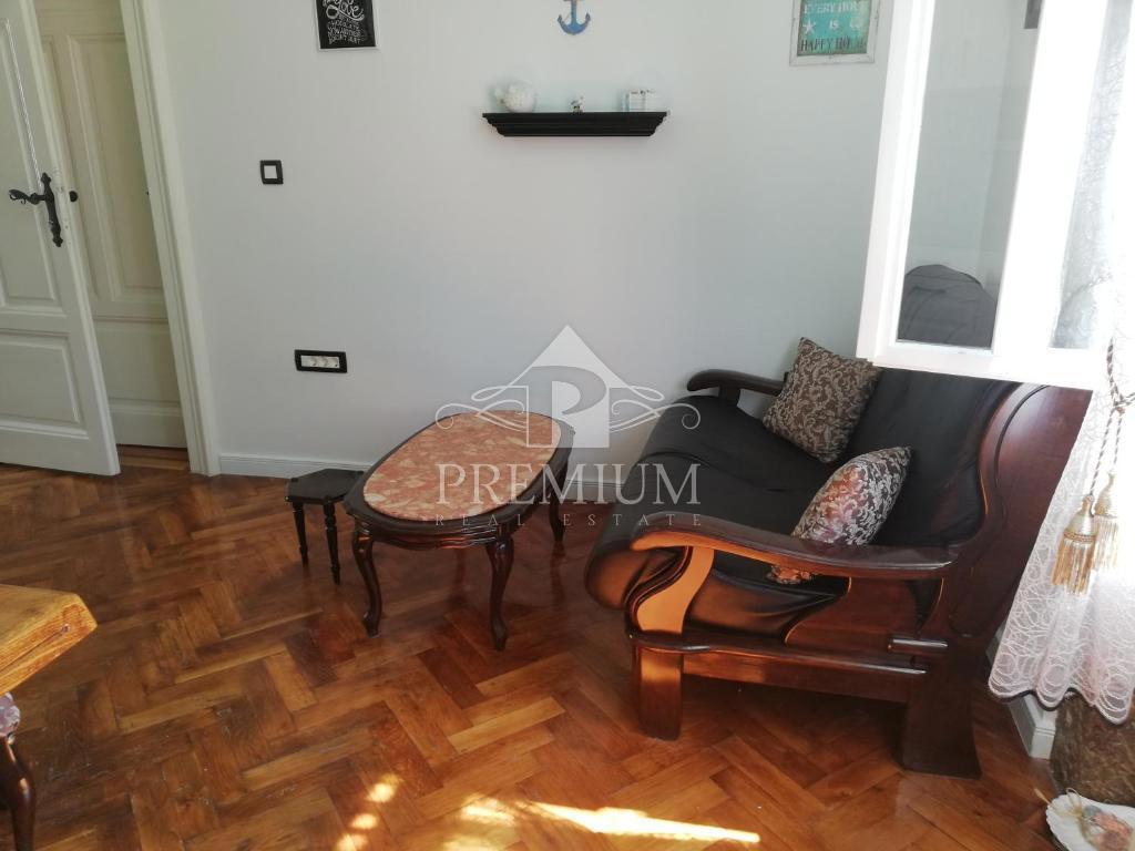 STANOVANJE V CENTRU 101 m2 + APP 33 m2, bližina morja, razgled