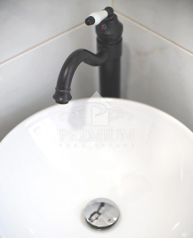 STANOVANJE V CENTRU 101 m2 + APP 33 m2, bližina morja, razgled