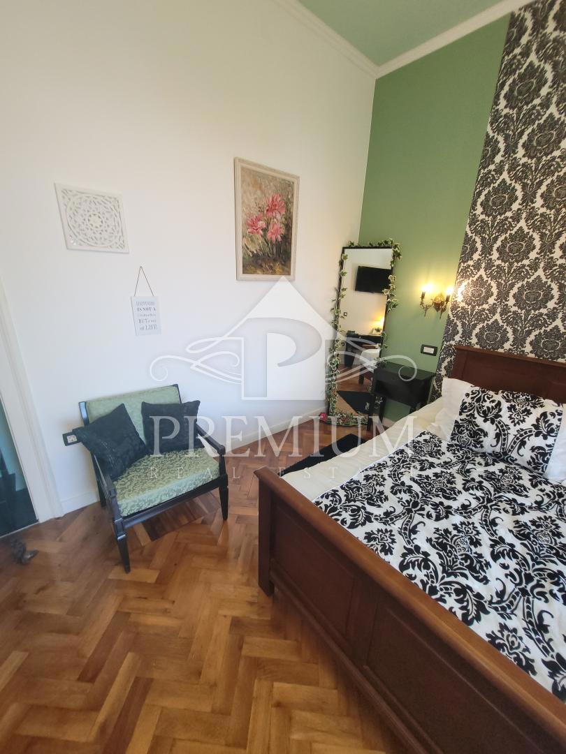STANOVANJE V CENTRU 101 m2 + APP 33 m2, bližina morja, razgled