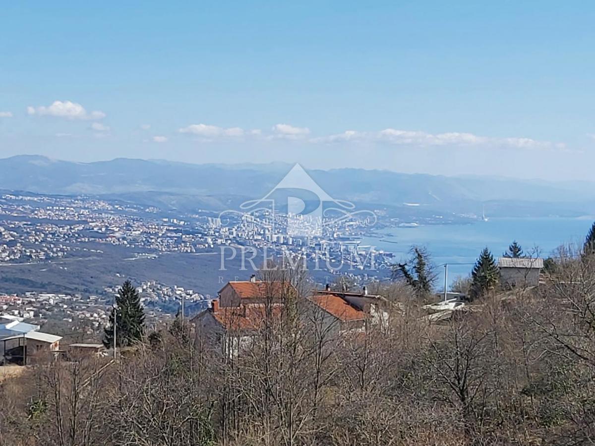 ZAZIDLJIVO ZEMLJIŠČE 3.111 m2, POGLED NA MORJE