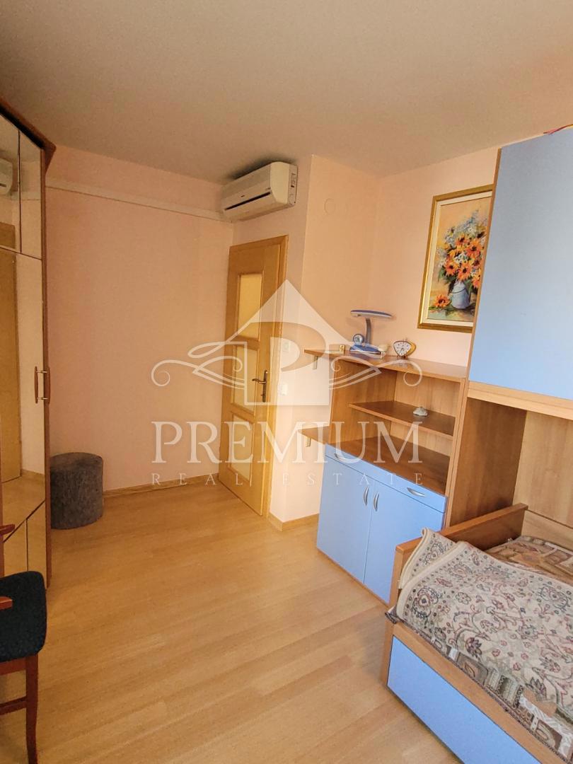 DVOETAŽNO STANOVANJE V BLIŽINI CENTRA Z VRTOM, PARKIRIŠČEM