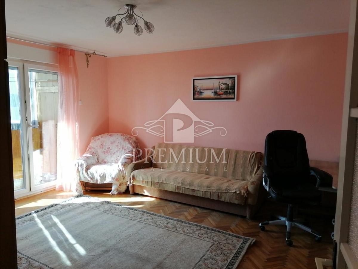APARTMAN 51 m2, BALKON, POGLED NA MORJE