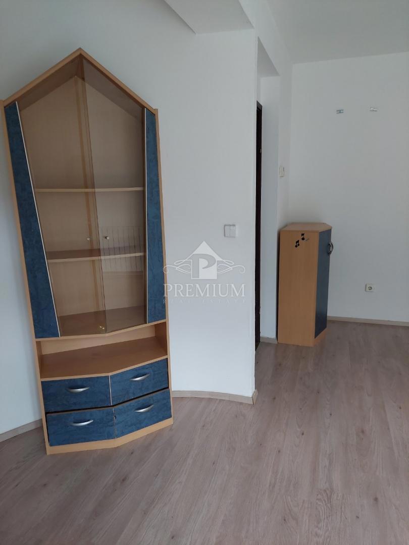 STANOVANJE 70,70 m2 Z GARAŽO NA MIRNI LOKACIJI
